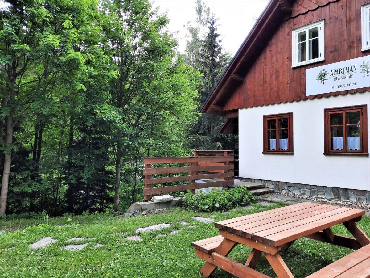 Apartman Mezi Stromy Рокицани Экстерьер фото